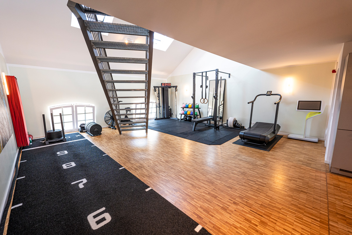PT Loft Raum 1 Training mit Jonas